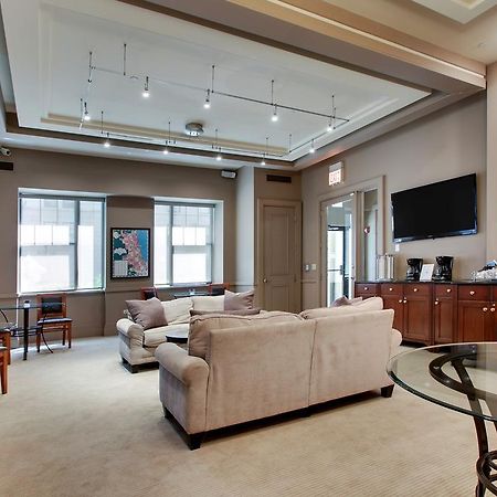 Dewitt Hotel And Suites شيكاغو المظهر الخارجي الصورة