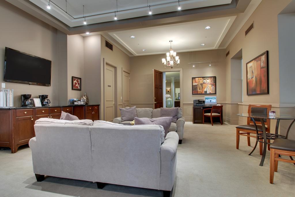Dewitt Hotel And Suites شيكاغو المظهر الخارجي الصورة
